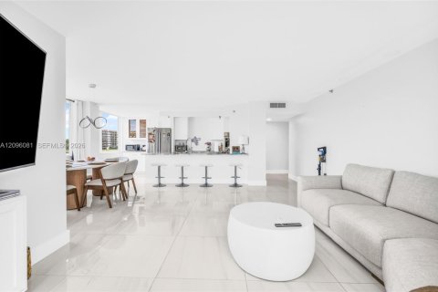 Condo in Highland Beach, Florida, 3 bedrooms  № 2387767 - photo 4
