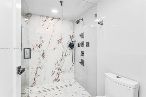 Condo in Highland Beach, Florida, 3 bedrooms  № 2387767 - photo 20