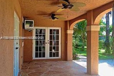 Villa ou maison à vendre à Pembroke Pines, Floride: 3 chambres, 128.76 m2 № 1683691 - photo 7