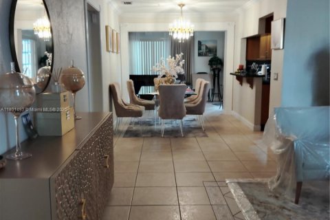 Villa ou maison à vendre à Pembroke Pines, Floride: 3 chambres, 128.76 m2 № 1683691 - photo 3