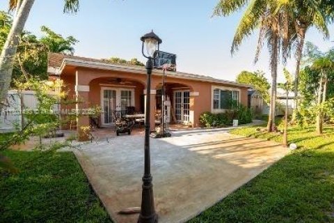 Villa ou maison à vendre à Pembroke Pines, Floride: 3 chambres, 128.76 m2 № 1683691 - photo 13