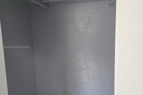 Casa en alquiler en Hollywood, Florida, 1 dormitorio, 69.68 m2 № 1993699 - foto 14