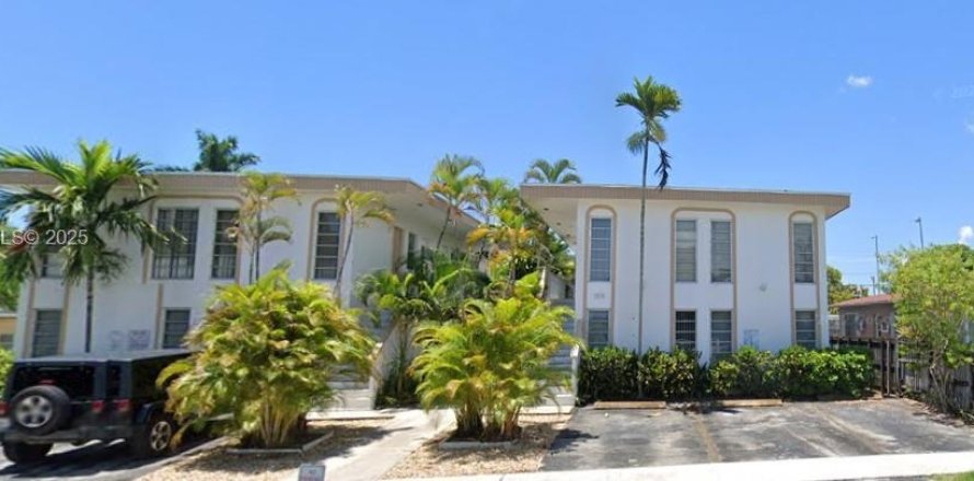 Casa en Hollywood, Florida 1 dormitorio, 69.68 m2 № 1993699