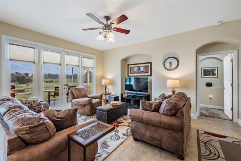 House in Hudson, Florida 3 bedrooms, 139.35 sq.m. № 1758181 - photo 5