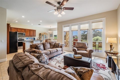 House in Hudson, Florida 3 bedrooms, 139.35 sq.m. № 1758181 - photo 8