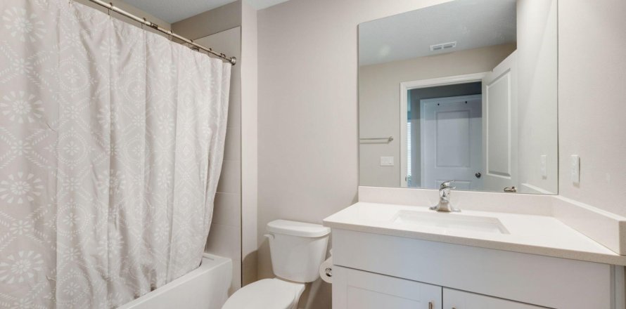 Townhouse in Palm Springs, Florida 3 bedrooms, 151.9 sq.m. № 634740