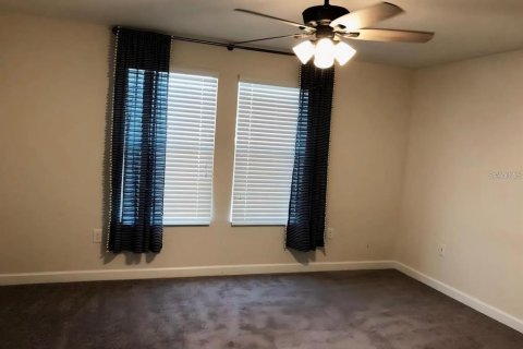 Villa ou maison à louer à Winter Garden, Floride: 4 chambres, 229.93 m2 № 2396052 - photo 6