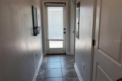 Villa ou maison à louer à Winter Garden, Floride: 4 chambres, 229.93 m2 № 2396052 - photo 5