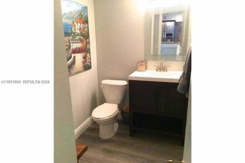 Condo in Fort Lauderdale, Florida, 1 bedroom  № 2024689 - photo 7
