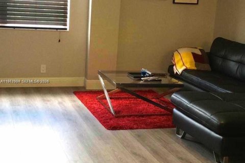 Condo in Fort Lauderdale, Florida, 1 bedroom  № 2024689 - photo 6