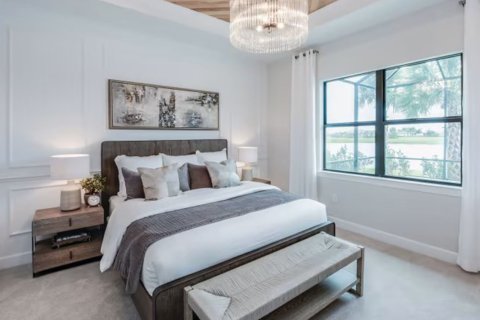 House in DEL WEBB LAKEWOOD RANCH in Bradenton, Florida 2 bedrooms, 193 sq.m. № 56958 - photo 1