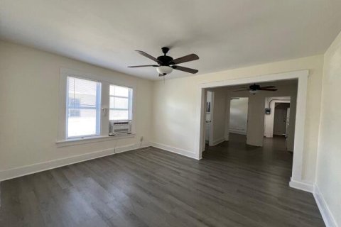 Immobilier commercial à vendre à West Palm Beach, Floride: 284.28 m2 № 2193644 - photo 3