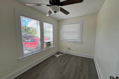 Immobilier commercial à vendre à West Palm Beach, Floride: 284.28 m2 № 2193644 - photo 5