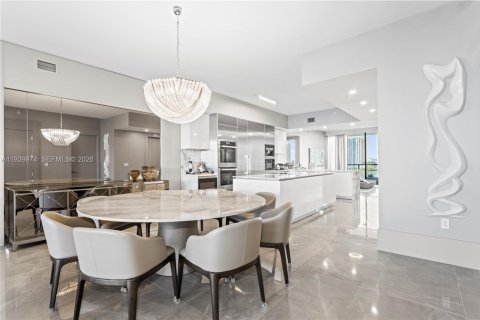 Condo in Aventura, Florida, 3 bedrooms  № 2000961 - photo 16