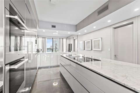 Condo in Aventura, Florida, 3 bedrooms  № 2000961 - photo 21