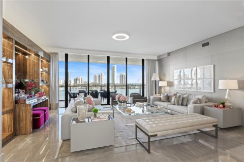 Condo in Aventura, Florida, 3 bedrooms  № 2000961 - photo 2