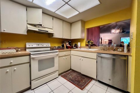 Copropriété à vendre à Clearwater, Floride: 2 chambres, 99.41 m2 № 2095217 - photo 5