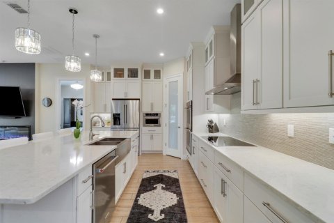 House in Jensen Beach, Florida 5 bedrooms, 394.74 sq.m. № 2190400 - photo 30