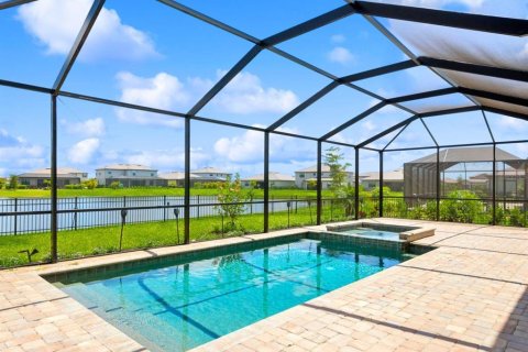 Casa en venta en Lakewood Ranch, Florida, 6 dormitorios, 359.25 m2 № 1637673 - foto 8