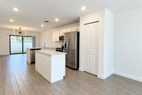 Touwnhouse à vendre à Riviera Beach, Floride: 2 chambres, 115.2 m2 № 2414409 - photo 3