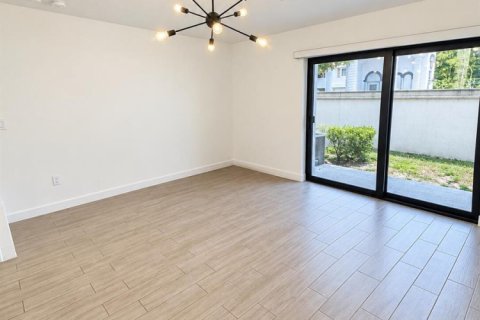 Touwnhouse à vendre à Riviera Beach, Floride: 2 chambres, 115.2 m2 № 2414409 - photo 5