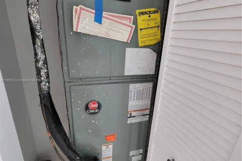 Снять в аренду виллу или дом в Халландейл-Бич, Флорида 3 спальни, 120.77м2, № 1964973 - фото 21