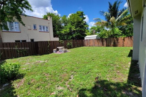 Снять в аренду виллу или дом в Халландейл-Бич, Флорида 3 спальни, 120.77м2, № 1964973 - фото 3