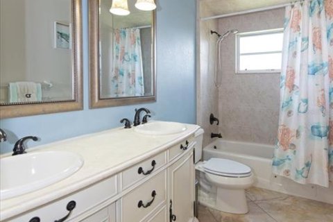 Villa ou maison à vendre à Punta Gorda, Floride: 4 chambres, 207.36 m2 № 1883696 - photo 24