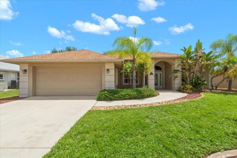 Villa ou maison à vendre à Punta Gorda, Floride: 4 chambres, 207.36 m2 № 1883696 - photo 4
