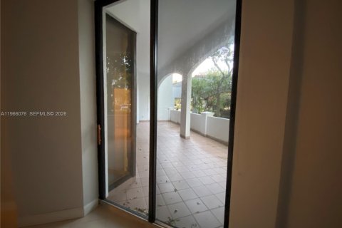 Condominio en alquiler en Aventura, Florida, 2 dormitorios, 121.7 m2 № 2027882 - foto 19