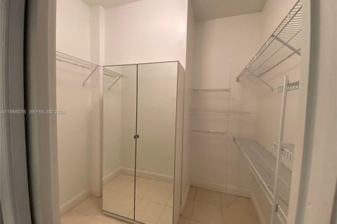 Condominio en alquiler en Aventura, Florida, 2 dormitorios, 121.7 m2 № 2027882 - foto 8