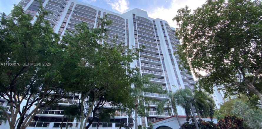 Condominio en Aventura, Florida, 2 dormitorios  № 2027882