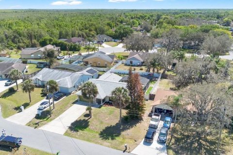 Villa ou maison à vendre à Kissimmee, Floride: 3 chambres, 180.32 m2 № 2051309 - photo 26