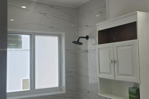 Снять в аренду виллу или дом в Порт-Шарлотт, Флорида 2 спальни, № 1991374 - фото 10