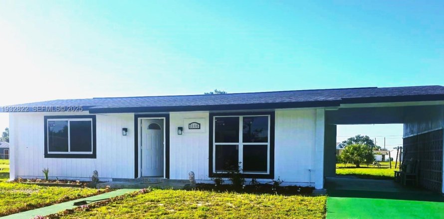 Дом в Порт-Шарлотт, Флорида 2 спальни № 1991374