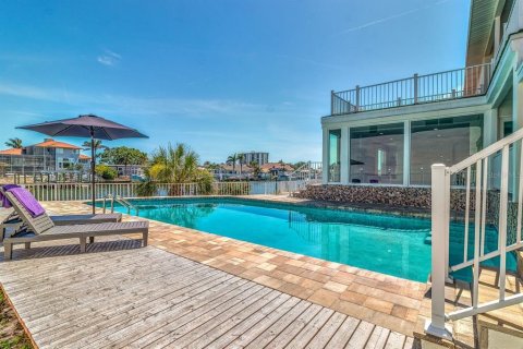 Casa en venta en Clearwater, Florida, 5 dormitorios, 286.7 m2 № 2424389 - foto 30