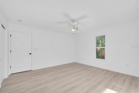House in Gulfport, Florida 3 bedrooms, 167.97 sq.m. № 1742633 - photo 18