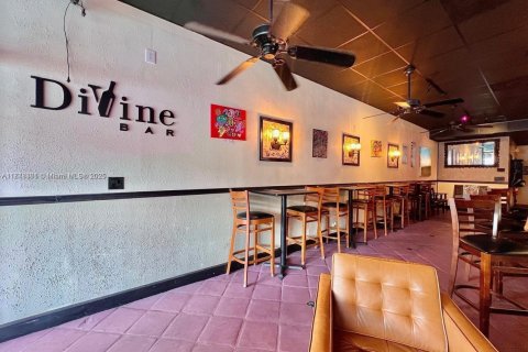 Propiedad comercial en venta en Fort Lauderdale, Florida № 1936240 - foto 6