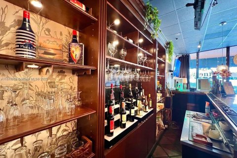 Commercial property in Fort Lauderdale, Florida № 1936240 - photo 8