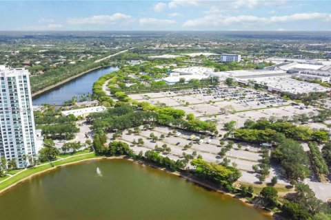 Condo in Sunrise, Florida, 1 bedroom № 2255025 - photo 29