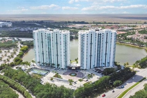 Condo in Sunrise, Florida, 1 bedroom  № 2255025