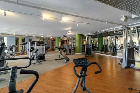 Condo in Sunrise, Florida, 1 bedroom № 2255025 - photo 14
