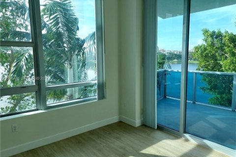 Condo in Sunrise, Florida, 1 bedroom № 2255025 - photo 18
