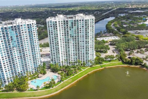 Condo in Sunrise, Florida, 1 bedroom № 2255025 - photo 27