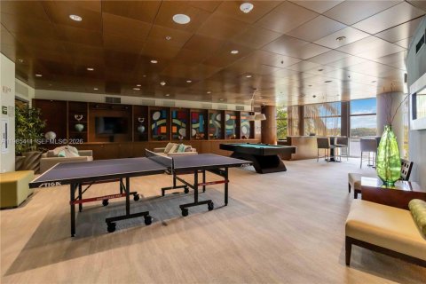 Condo in Sunrise, Florida, 1 bedroom № 2255025 - photo 11