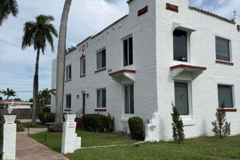 Apartment in Hollywood, Florida 1 bedroom, 65.03 sq.m. № 2170025 - photo 3