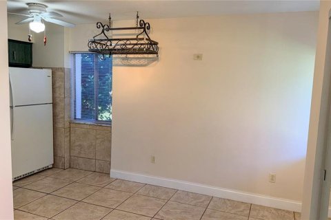 Commercial property in Sarasota, Florida 2 bedrooms, 70.79 sq.m. № 2395912 - photo 8