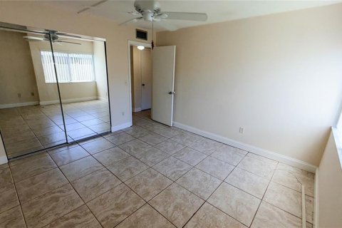 Commercial property in Sarasota, Florida 2 bedrooms, 70.79 sq.m. № 2395912 - photo 21
