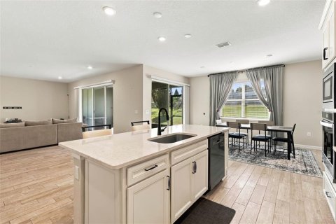 Villa ou maison à vendre à Winter Garden, Floride: 5 chambres, 340.3 m2 № 2420440 - photo 8