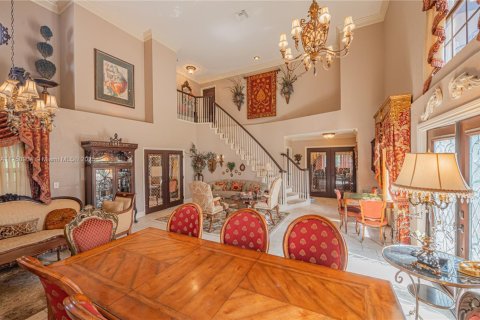 House in Hollywood, Florida 5 bedrooms, 252.69 sq.m. № 1713547 - photo 15